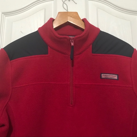 Vineyard Vine fleece pullover. Hole in left sleeve. Size Large - Picture 4 of 6
